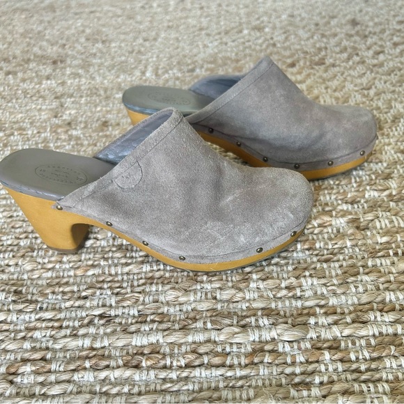 American Eagle Outfitters Shoes - American Eagle outfitters grey suede clogs